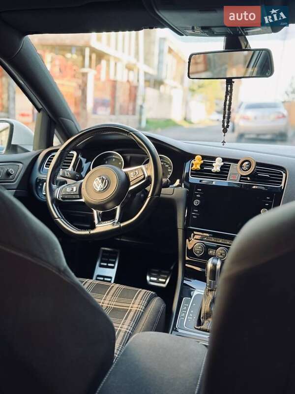 Универсал Volkswagen Golf 2018 в Мукачево