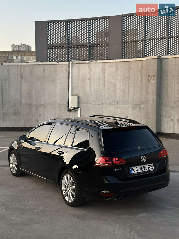 Универсал Volkswagen Golf 2015 в Киеве