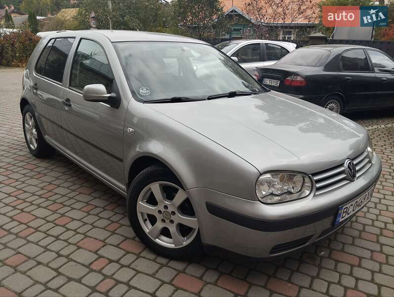 Хэтчбек Volkswagen Golf 2002 в Кривом Роге