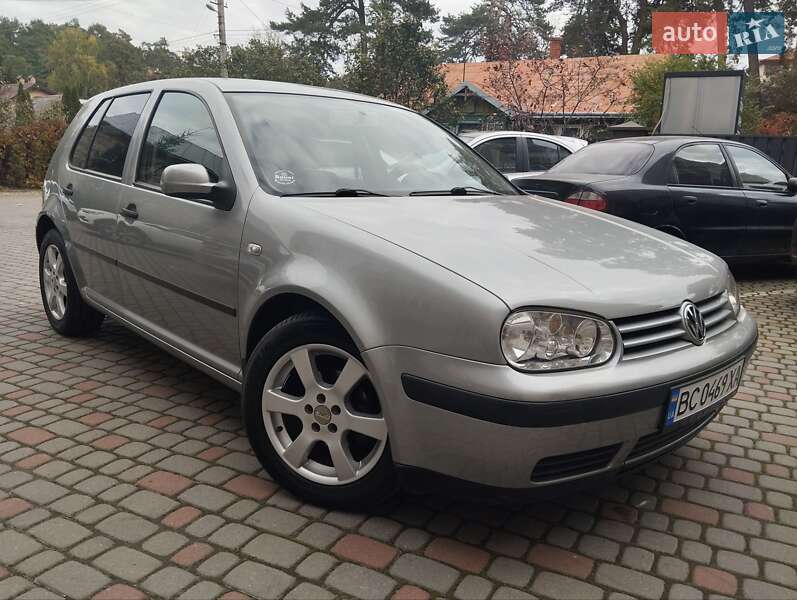 Хэтчбек Volkswagen Golf 2002 в Кривом Роге