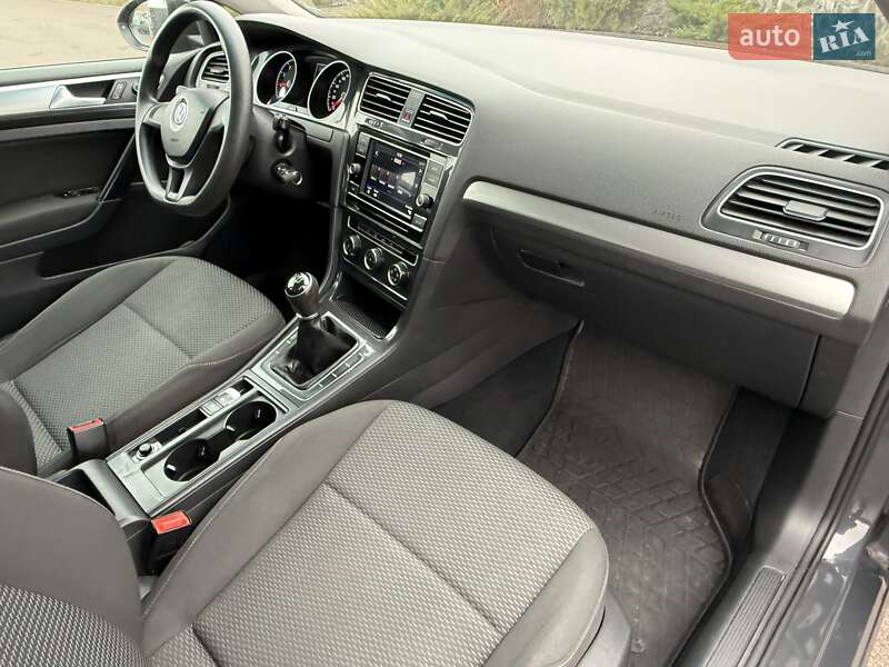 Хетчбек Volkswagen Golf 2018 в Борисполі