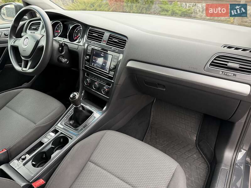 Хетчбек Volkswagen Golf 2018 в Борисполі