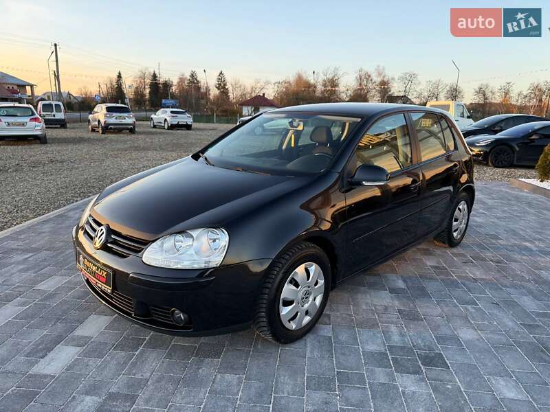 Хэтчбек Volkswagen Golf 2008 в Коломые