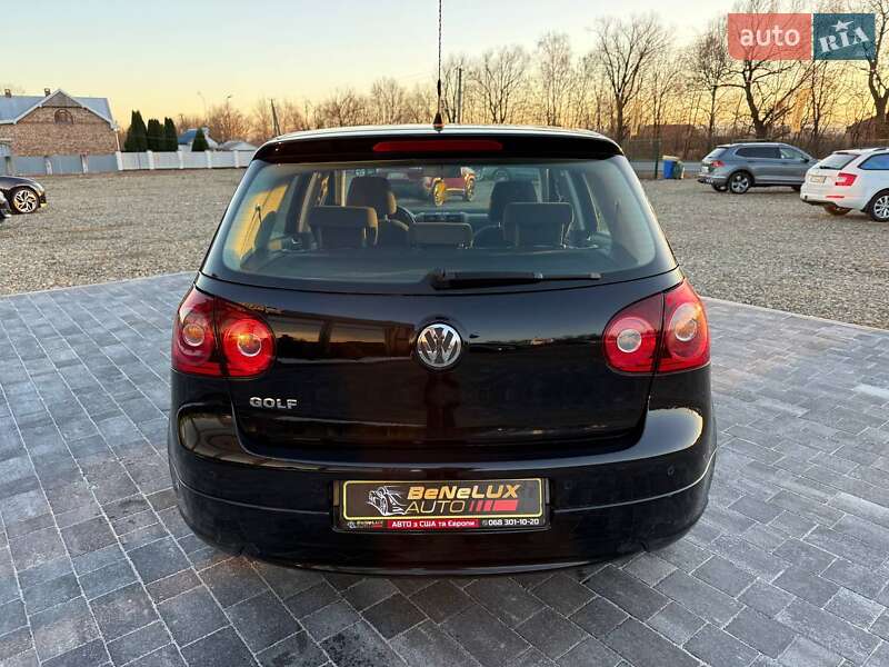 Хэтчбек Volkswagen Golf 2008 в Коломые