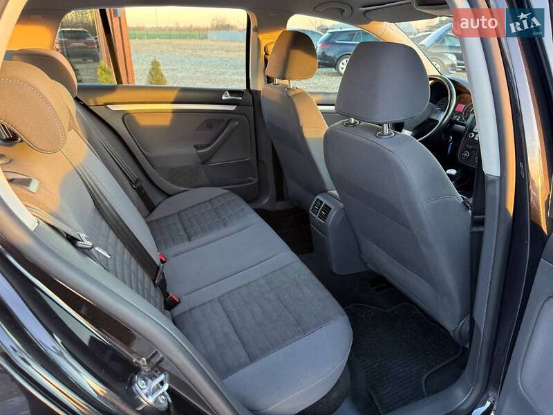 Хэтчбек Volkswagen Golf 2008 в Коломые