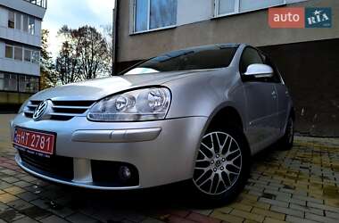 Хетчбек Volkswagen Golf 2006 в Звягелі