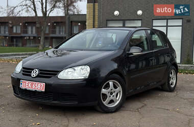 Хетчбек Volkswagen Golf 2005 в Тростянці