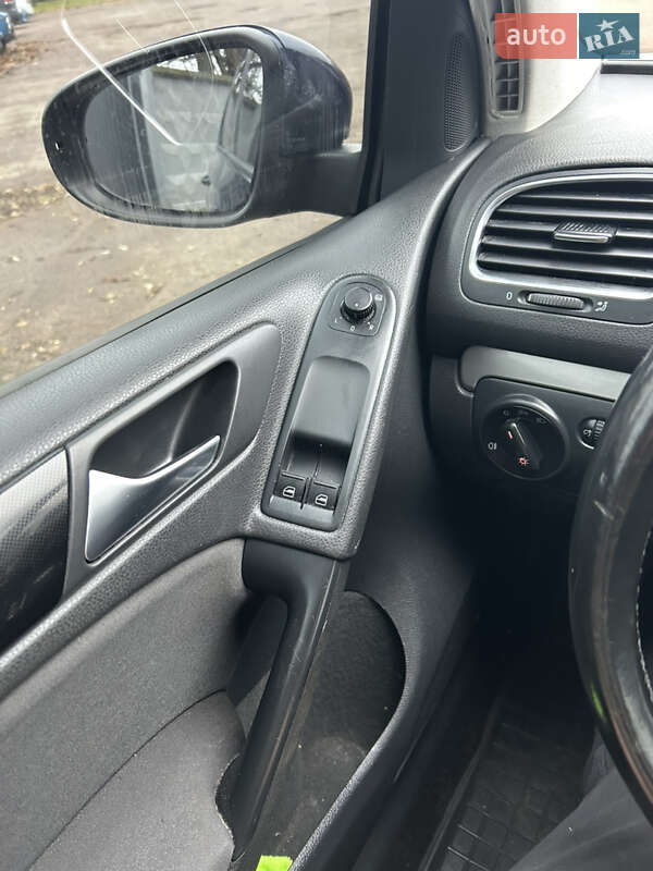 Хетчбек Volkswagen Golf 2009 в Борисполі