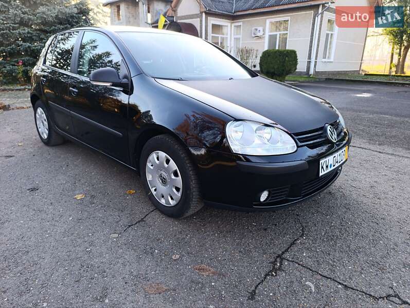 Хетчбек Volkswagen Golf 2006 в Городенці
