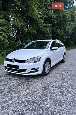 Універсал Volkswagen Golf 2016 в Вінниці