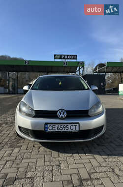 Універсал Volkswagen Golf 2010 в Чернівцях