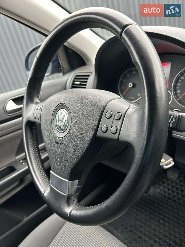 Універсал Volkswagen Golf 2010 в Полтаві