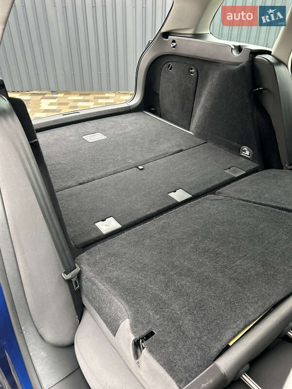 Універсал Volkswagen Golf 2010 в Полтаві