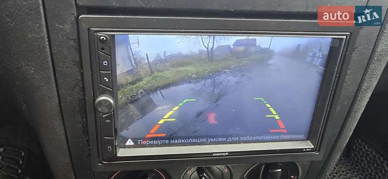 Хэтчбек Volkswagen Golf 2003 в Ровно