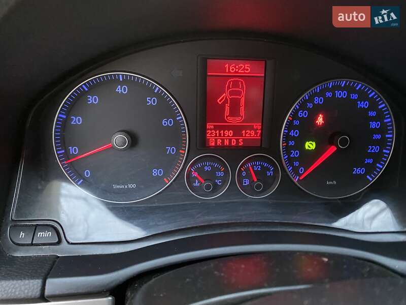 Хэтчбек Volkswagen Golf 2008 в Луцке фото 9 Хэтчбек Volkswagen Golf 2008 в Луцке