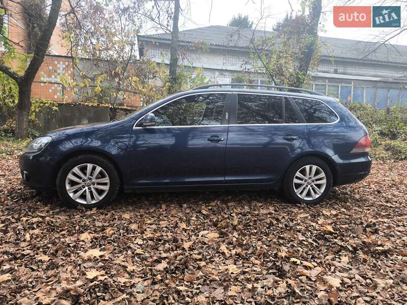 Універсал Volkswagen Golf 2011 в Мукачевому