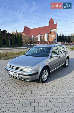 Хэтчбек Volkswagen Golf 2002 в Хмельницком
