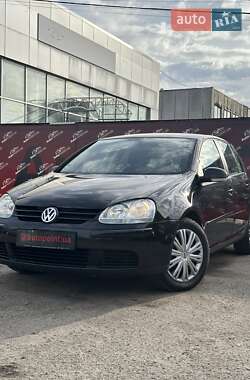 Хэтчбек Volkswagen Golf 2006 в Сумах