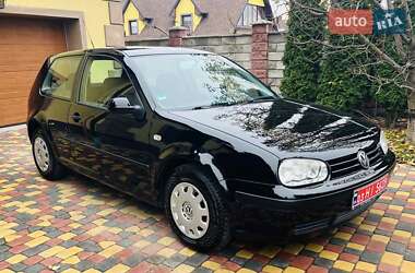 Хетчбек Volkswagen Golf 2002 в Луцьку