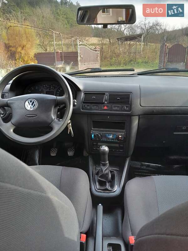 Универсал Volkswagen Golf 2000 в Монастыриске