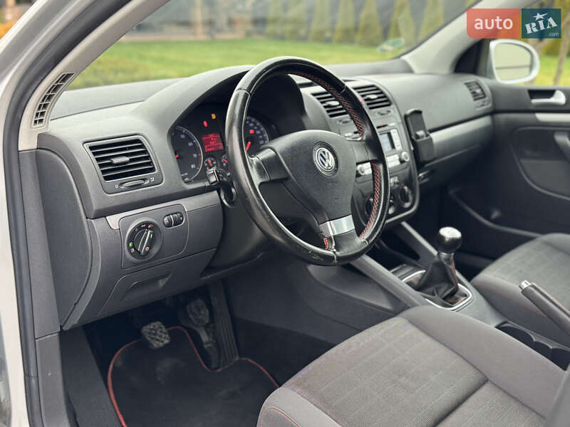 Хэтчбек Volkswagen Golf 2007 в Львове
