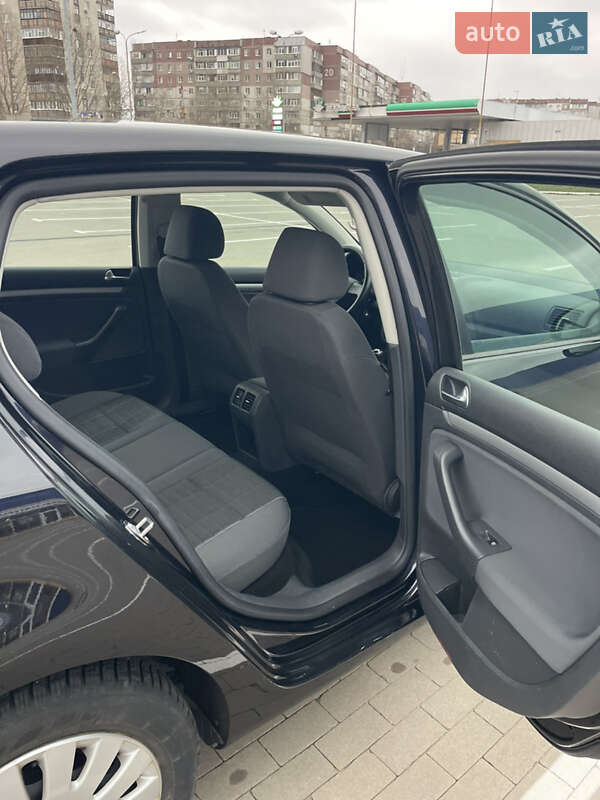 Хетчбек Volkswagen Golf 2007 в Сумах