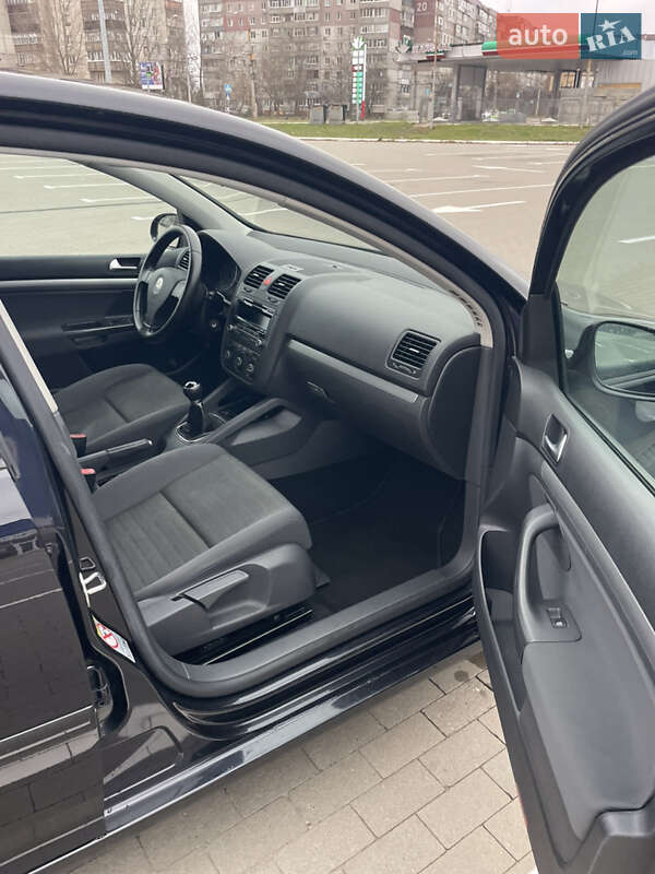 Хетчбек Volkswagen Golf 2007 в Сумах