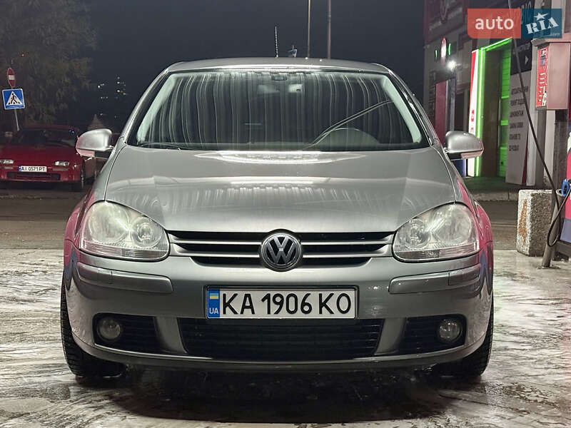 Хетчбек Volkswagen Golf 2007 в Києві