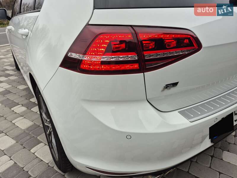 Хэтчбек Volkswagen Golf 2014 в Киеве фото 11 Хэтчбек Volkswagen Golf 2014 в Киеве