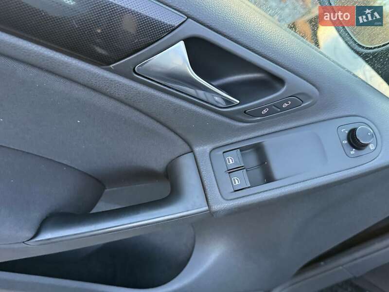 Хэтчбек Volkswagen Golf 2010 в Дрогобыче фото 65 Хэтчбек Volkswagen Golf 2010 в Дрогобыче