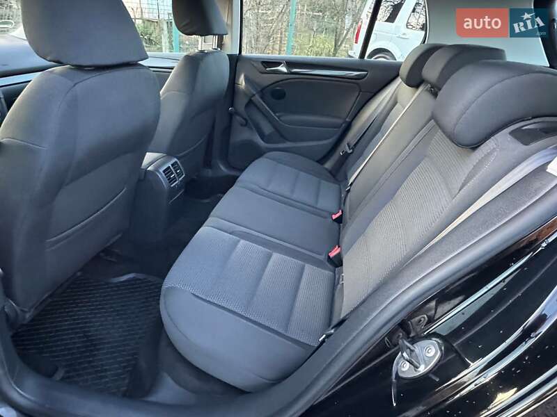 Хэтчбек Volkswagen Golf 2010 в Дрогобыче фото 70 Хэтчбек Volkswagen Golf 2010 в Дрогобыче