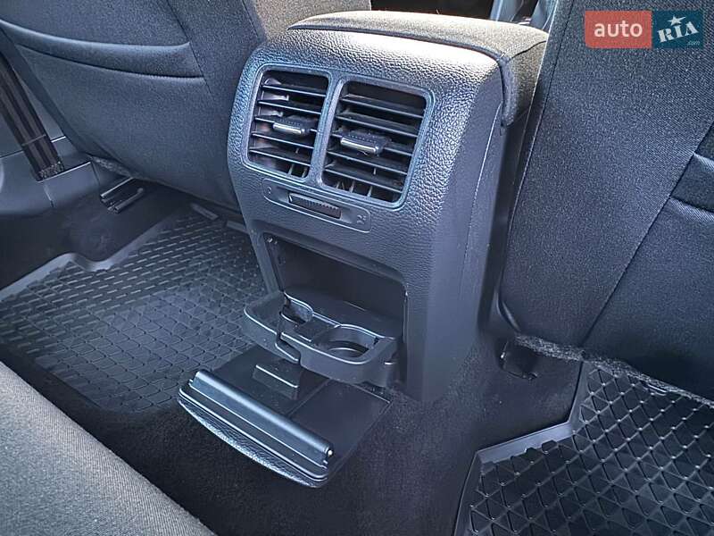 Хэтчбек Volkswagen Golf 2010 в Дрогобыче фото 75 Хэтчбек Volkswagen Golf 2010 в Дрогобыче