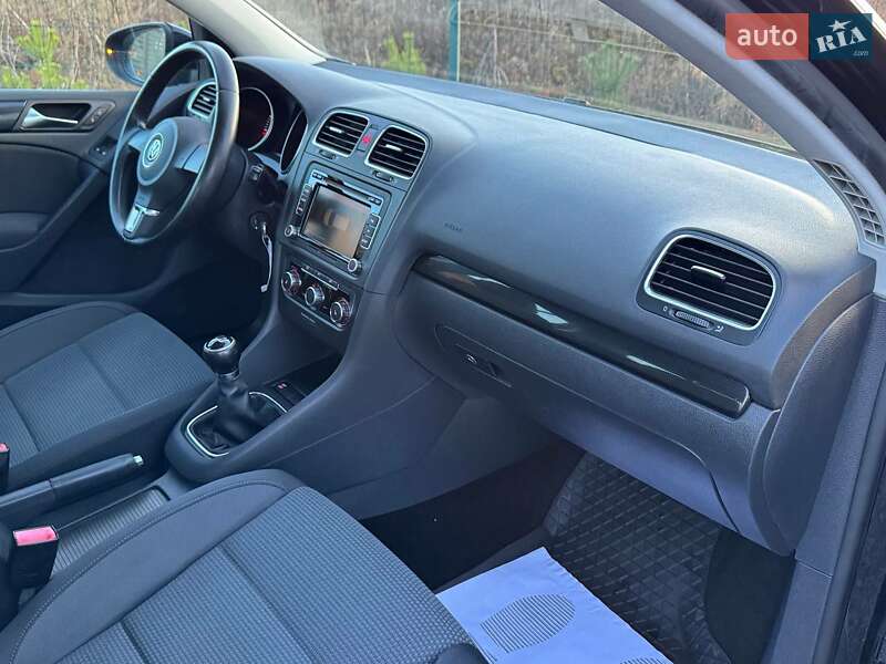 Хэтчбек Volkswagen Golf 2010 в Дрогобыче фото 79 Хэтчбек Volkswagen Golf 2010 в Дрогобыче