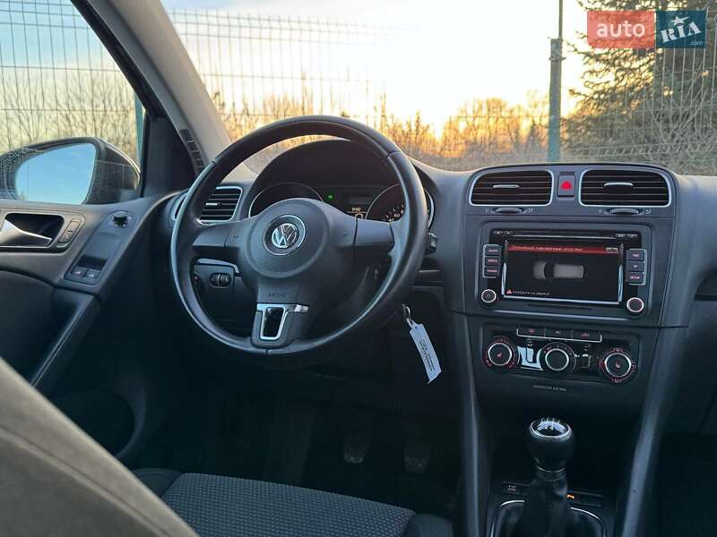 Хэтчбек Volkswagen Golf 2010 в Дрогобыче фото 78 Хэтчбек Volkswagen Golf 2010 в Дрогобыче