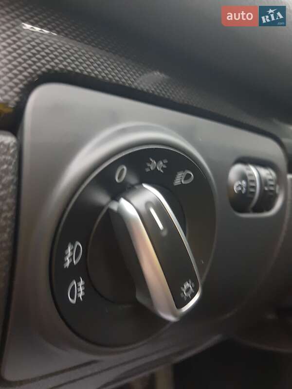 Хэтчбек Volkswagen Golf 2010 в Дрогобыче фото 118 Хэтчбек Volkswagen Golf 2010 в Дрогобыче