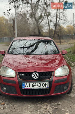 Хэтчбек Volkswagen Golf 2005 в Василькове