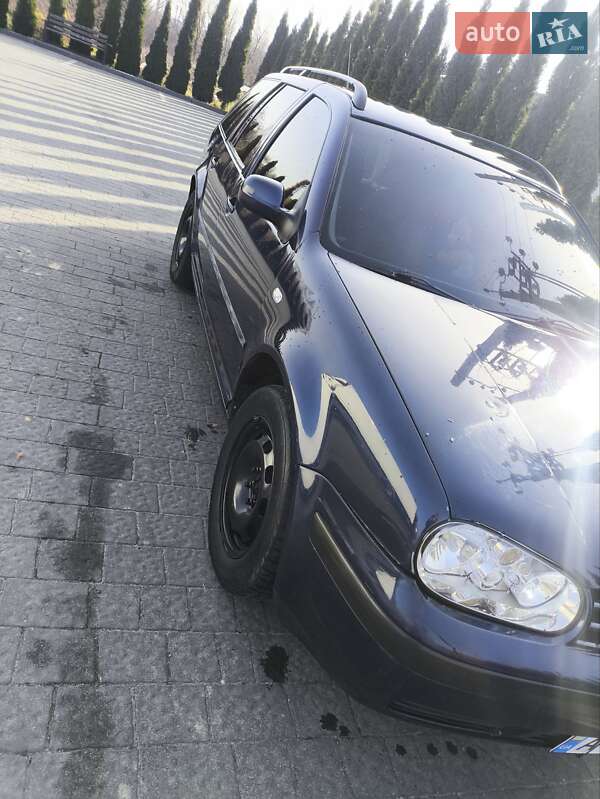 Універсал Volkswagen Golf 2000 в Надвірній
