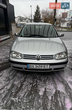 Хэтчбек Volkswagen Golf 2001 в Хмельницком