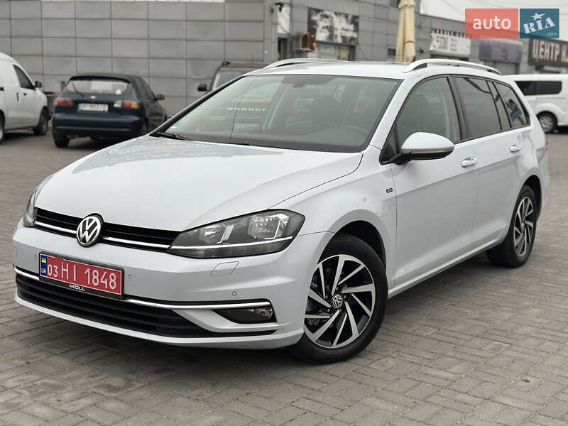 Універсал Volkswagen Golf 2019 в Запоріжжі