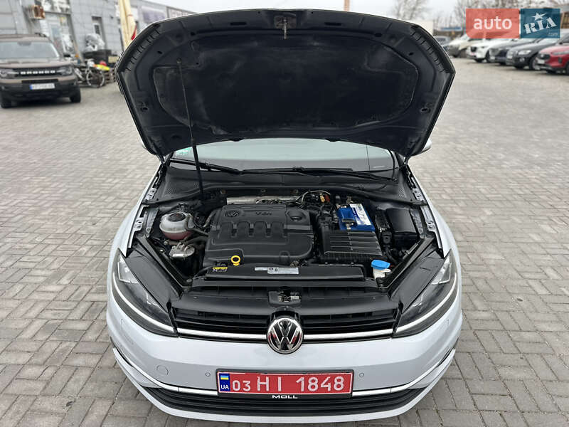 Універсал Volkswagen Golf 2019 в Запоріжжі