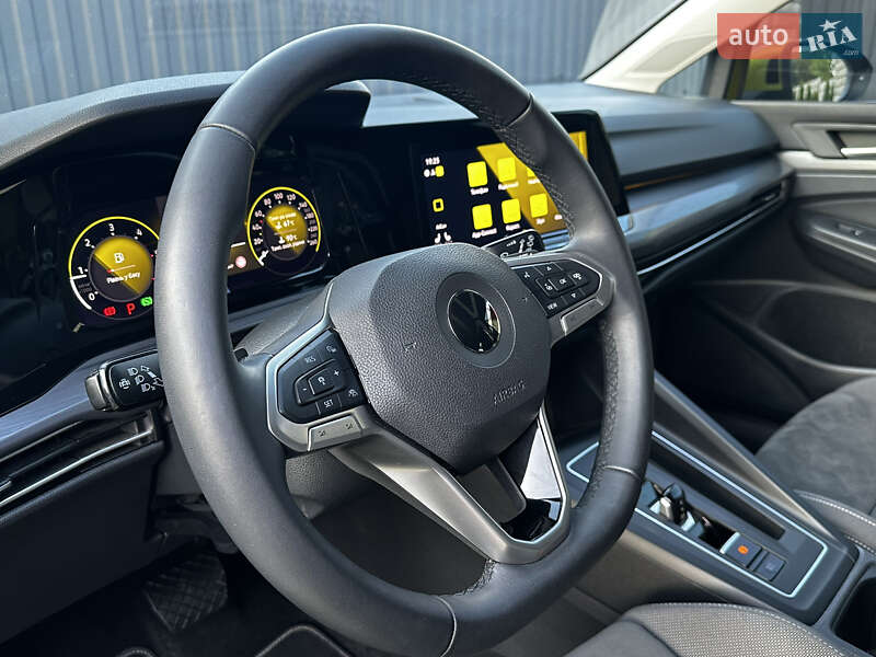 Хетчбек Volkswagen Golf 2020 в Тернополі