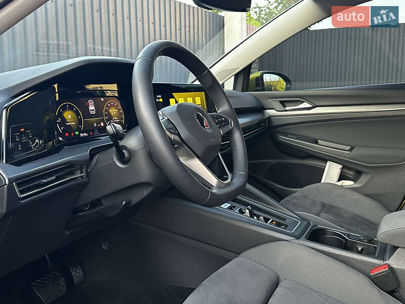 Хетчбек Volkswagen Golf 2020 в Тернополі