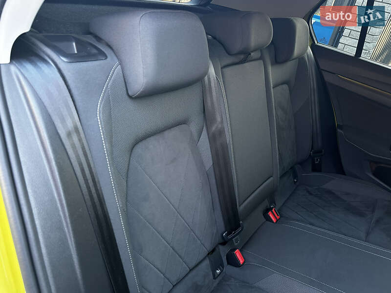 Хетчбек Volkswagen Golf 2020 в Тернополі