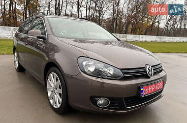 Универсал Volkswagen Golf 2011 в Луцке