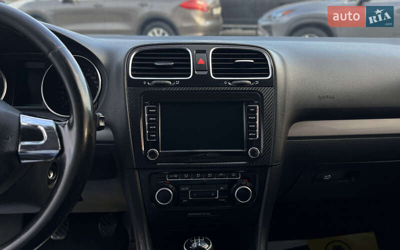 Хэтчбек Volkswagen Golf 2009 в Мукачево