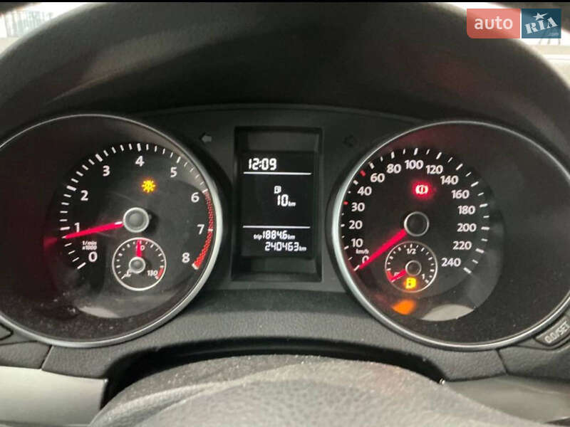 Хэтчбек Volkswagen Golf 2009 в Косове