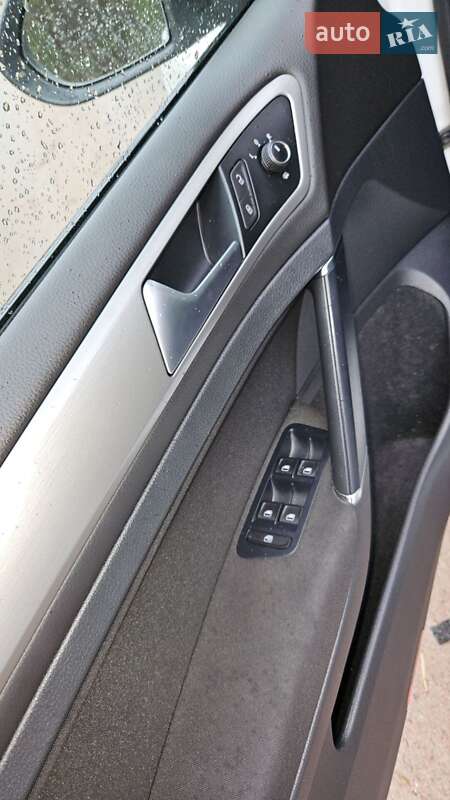 Универсал Volkswagen Golf 2014 в Коростене