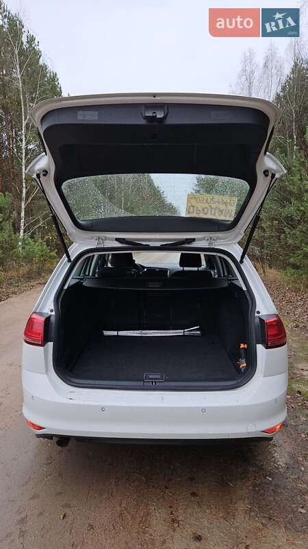 Универсал Volkswagen Golf 2014 в Коростене