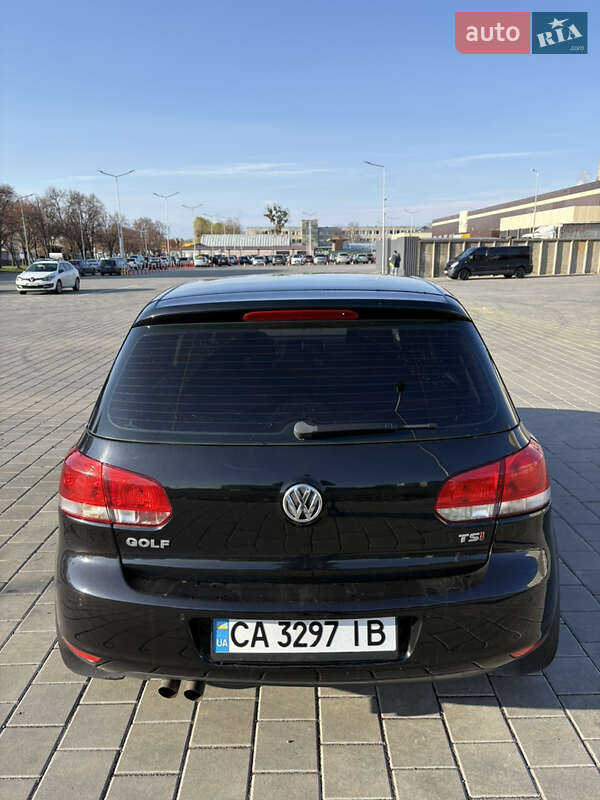 Хэтчбек Volkswagen Golf 2011 в Черкассах