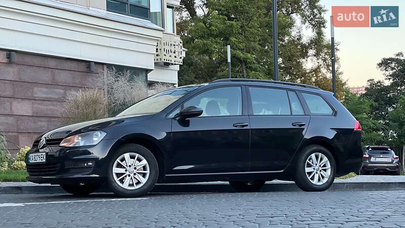 Універсал Volkswagen Golf 2013 в Києві